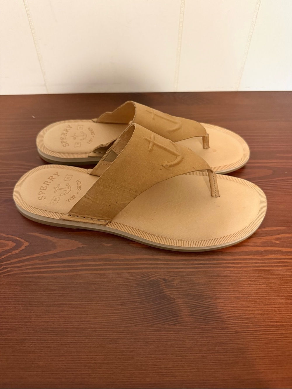 Sperry Tan Leather Thong Slide Sandals with Anchor Motif